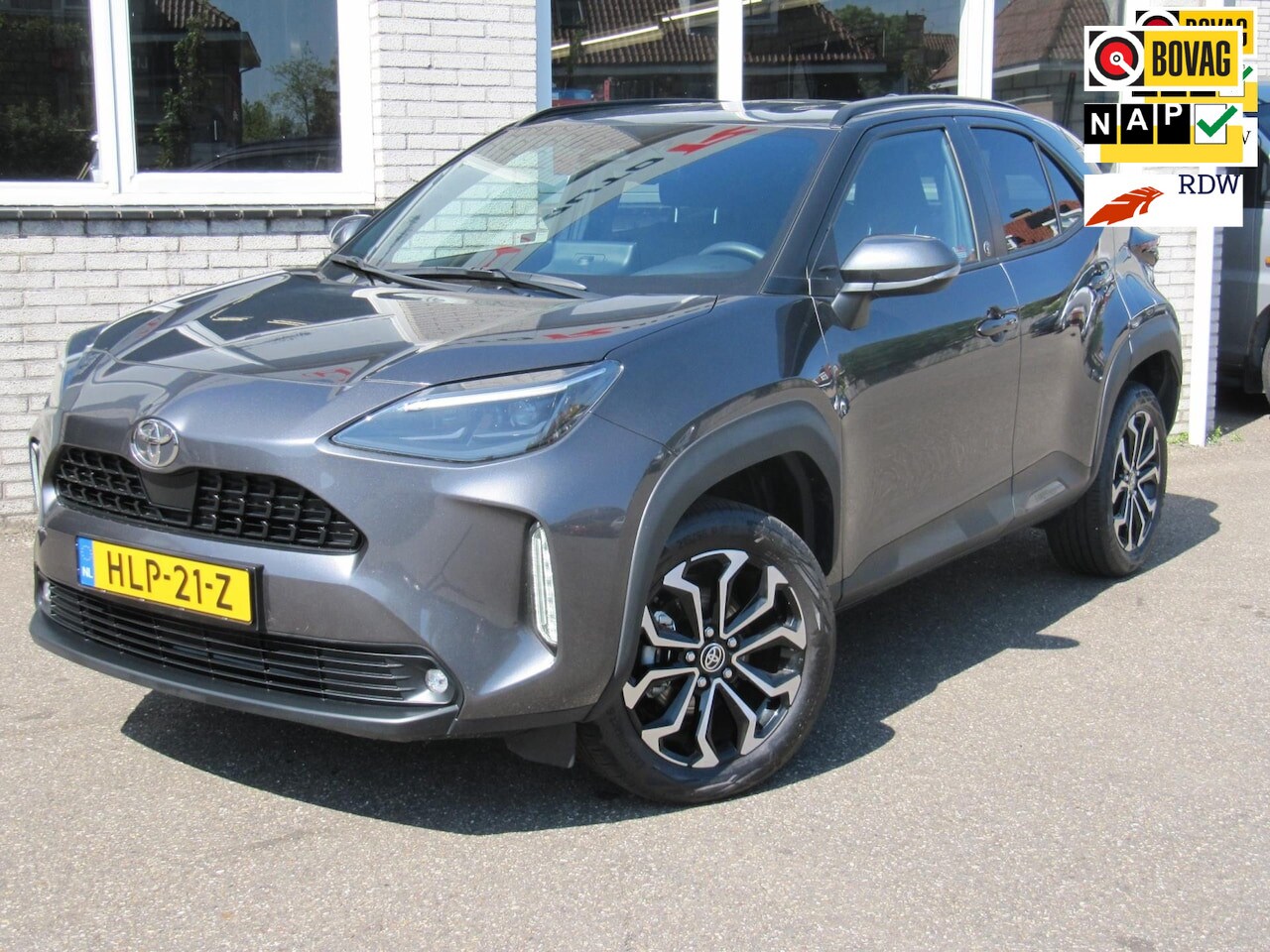 Toyota Yaris Cross - 1.5 Hybrid 130 *wireless telefoon laden*lichtmetaal 17 inch - AutoWereld.nl