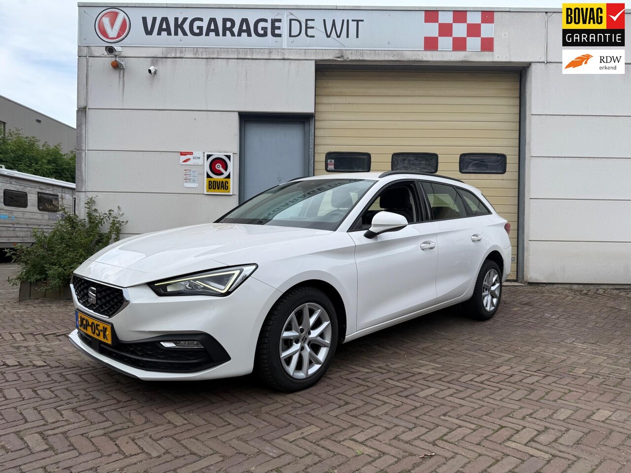 SEAT Leon Sportstourer - 1.0 eTSI Style Business Intense 1.0 eTSI Style Business Intense - AutoWereld.nl
