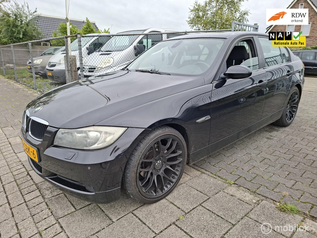 BMW 3-serie - 320i Business Line 320i Business Line - AutoWereld.nl