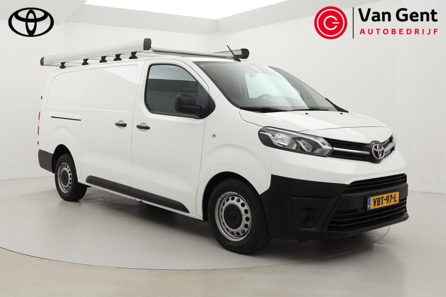 Toyota PROACE Long Worker - 2.0 D-4D Navigator | Navigatie | Trekhaak | Imperiaal | Cruise Control | Airco | Parkeerse - AutoWereld.nl