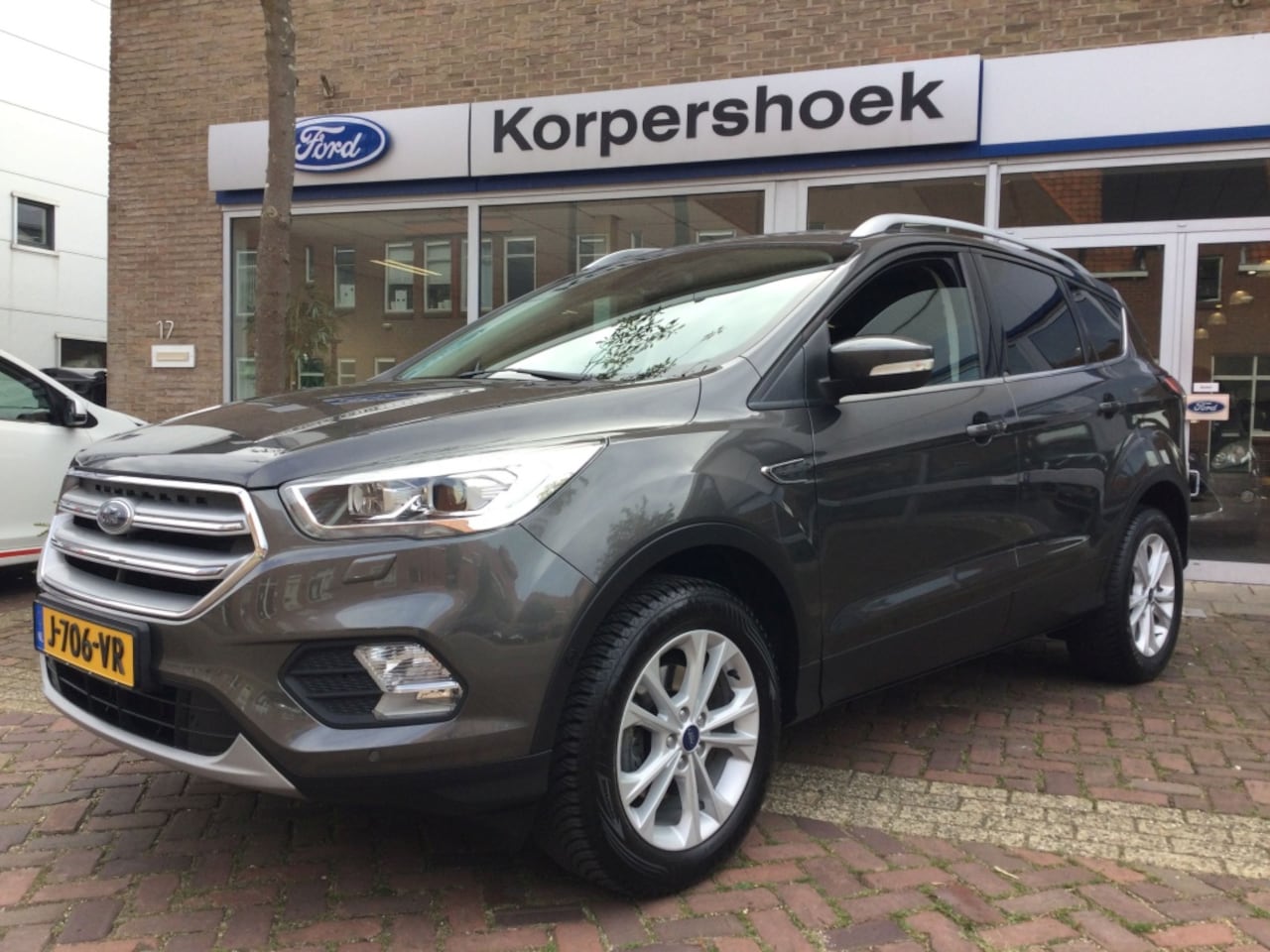 Ford Kuga - 1.5 EcoB. 150 pk ST Line | Trekhaak. - AutoWereld.nl