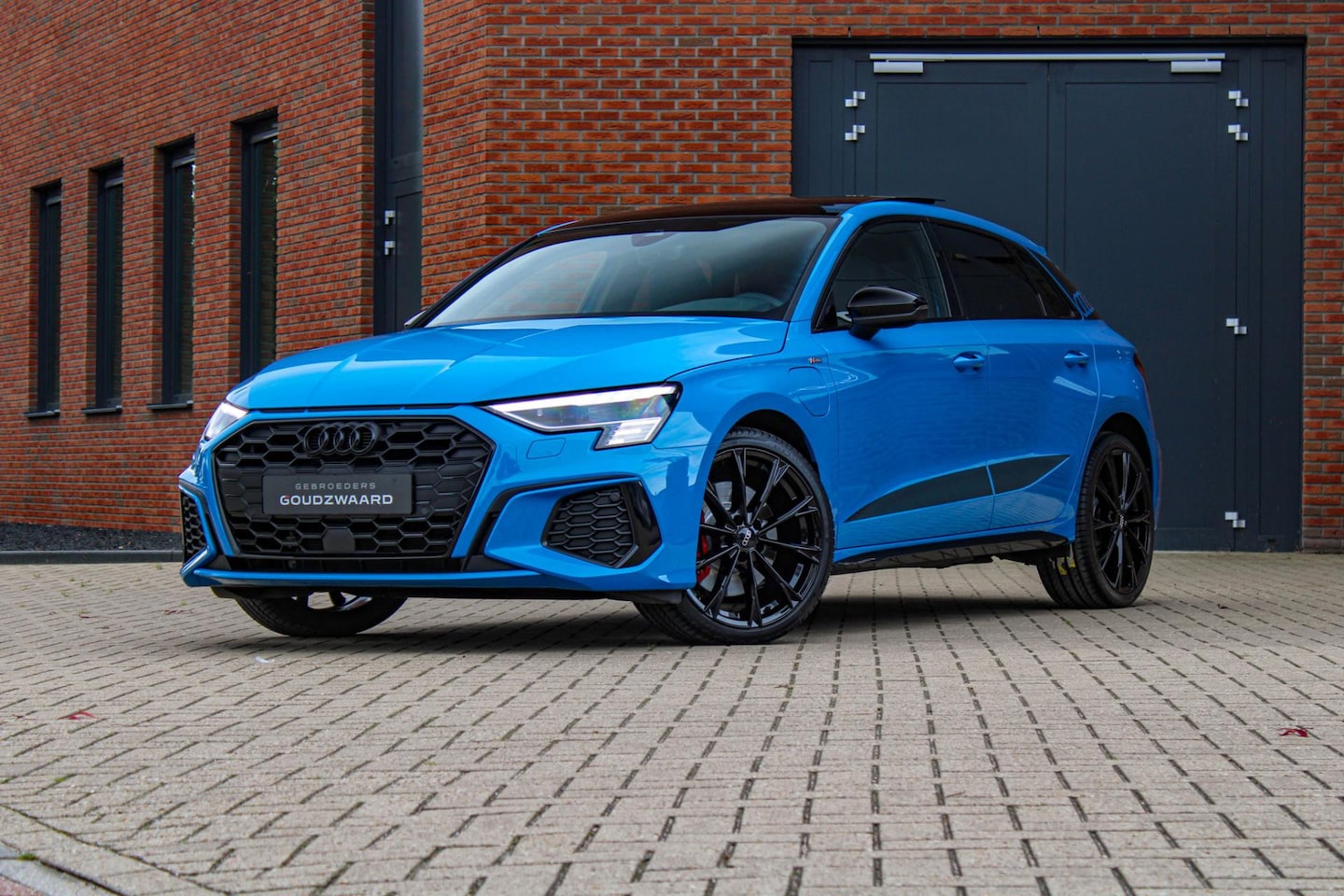 Audi A3 Sportback - 45 TFSI e S edition Competition | Turboblauw | Pano | Matrix | Camera | RS-zetels - AutoWereld.nl