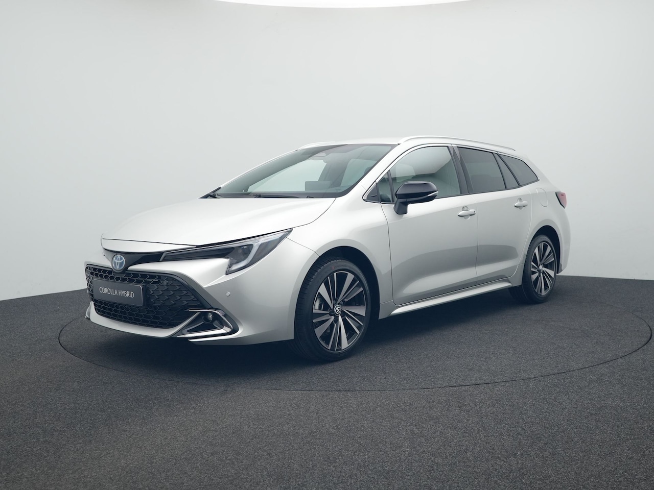 Toyota Corolla Touring Sports - Hybrid 140 Dynamic Nu inclusief € 3000,- inruilpremie! Direct leverbaar! - AutoWereld.nl