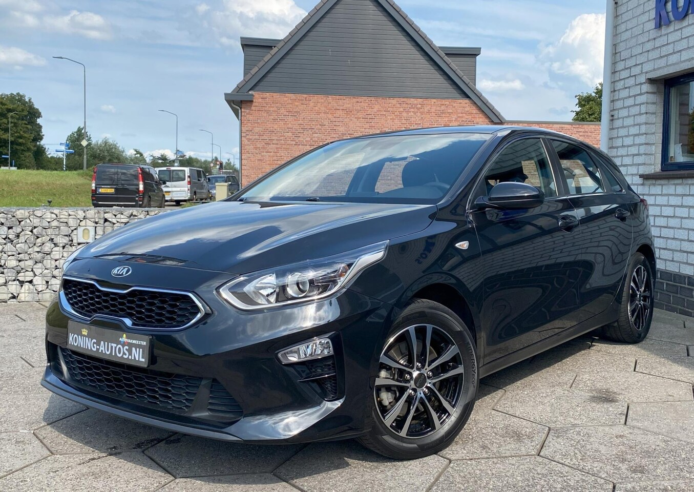 Kia Cee'd - Ceed 1.4 T-GDi DynamicLine Clima/ Carplay/ Cruise - AutoWereld.nl