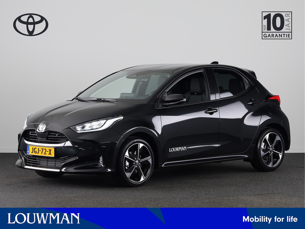 Toyota Yaris - 1.5 Hybrid 130 Executive *DEMO* | Stoelverwarming | Stuurwielverwarming | Navigatie | Park - AutoWereld.nl