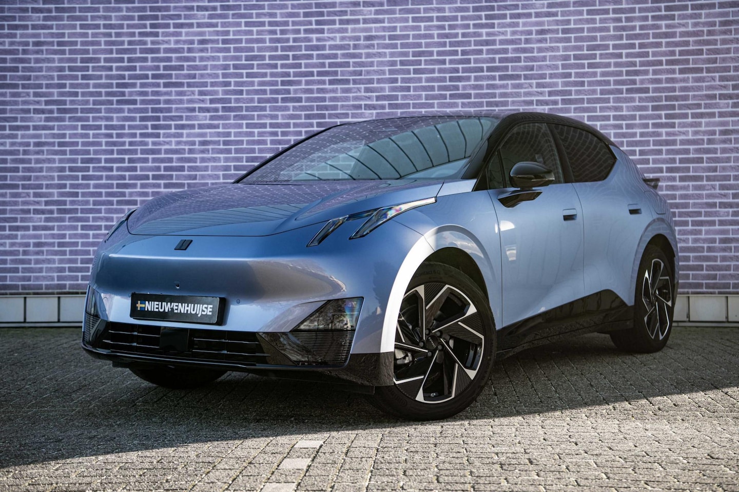 Lynk & Co 02 - More 66 kWh | UIT VOORRAAD LEVERBAAR  | COSMIC BLUE - AutoWereld.nl