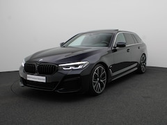 BMW 5-serie Touring - 540i xDrive High Executive | M Sportpakket | Panoramadak | Comfortstoelen | 20"