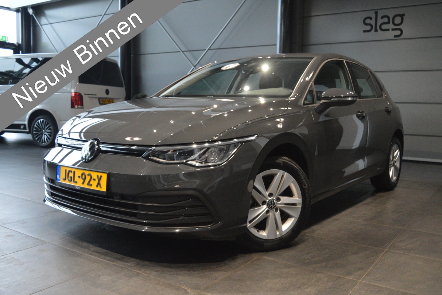 Volkswagen Golf - 2.0 TDI DSG Life Apple Carplay clima pdc 16 inch !! - AutoWereld.nl