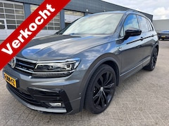 Volkswagen Tiguan - 1.5 TSI ACT Highline Business R-Line | Pano | Trekhaak | Leder | Virtual cockpit | Nieuwst