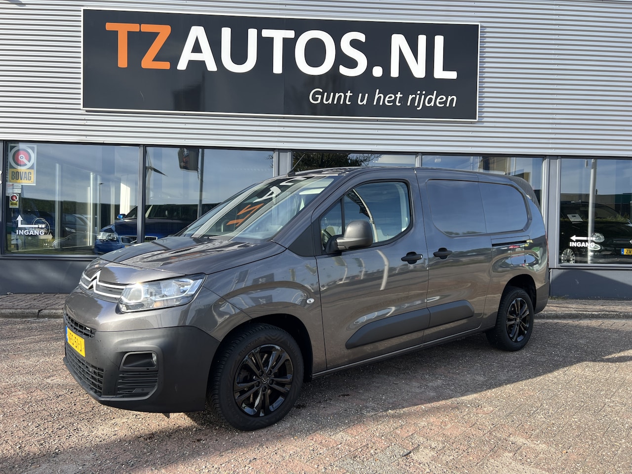 Citroën Berlingo XL - 1.5 BlueHDI Driver 3P Aut. 2XZIJDEUR/VOL OPTIES - AutoWereld.nl