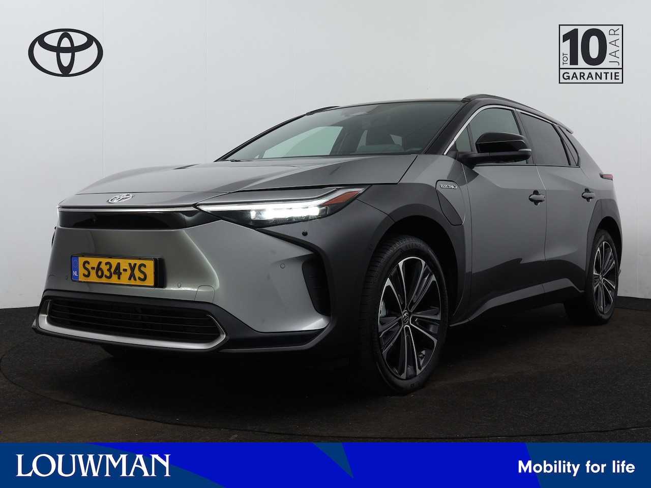 Toyota bZ4X - Premium 4WD 71 kWh | JBL | Panoramadak | Rondomzicht camera | Lederen bekleding | Stoelver - AutoWereld.nl