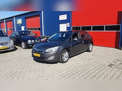 Opel Astra - 1.4 Turbo Edition AIRCO CLIMA CRUISE TREKHAAK LM VELGEN