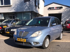 Lancia Y(psilon) - Ypsilon 1.4 Oro Airco, electr ramen enz. Keurig nette met een Apk keuring t/m 16-05-2026
