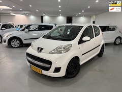 Peugeot 107 - 1.0-12V Millesim 200