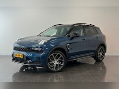 Lynk & Co 01 - 1.5 | Black Pack | Alarmsysteem | Apple Carplay/Android Auto|telefoonintegratie premium |
