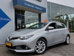 Toyota Auris - 1.2T 116pk Aspiration 5-Deurs | Origineel NL | 1300kg Trekgewicht | Navi | Clima | Cruise
