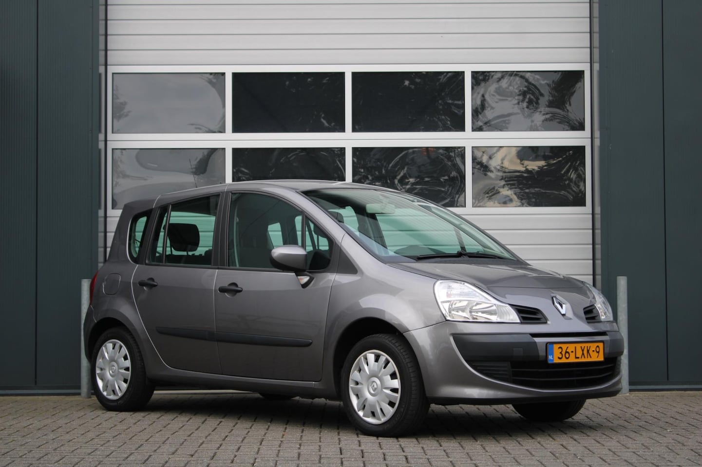 Renault Grand Modus - 1.6-16V Expression Automaat Airco/Cruise/RadioCD/Elek.Ramen/C.V./Trekhaak/1e.Eigenaar/41.6 - AutoWereld.nl