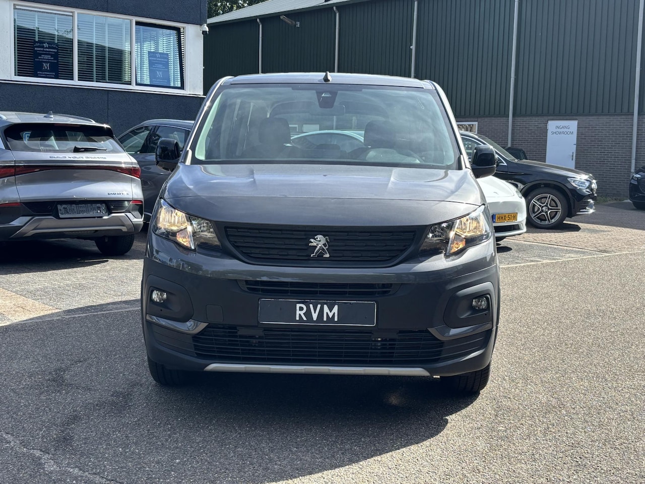Peugeot e-Rifter - eRifter Electric 50 kW/h Active VAN: 37.900,- VOOR: 26.440,- UW HERFSTVOORDEEL: 11.460,- E - AutoWereld.nl