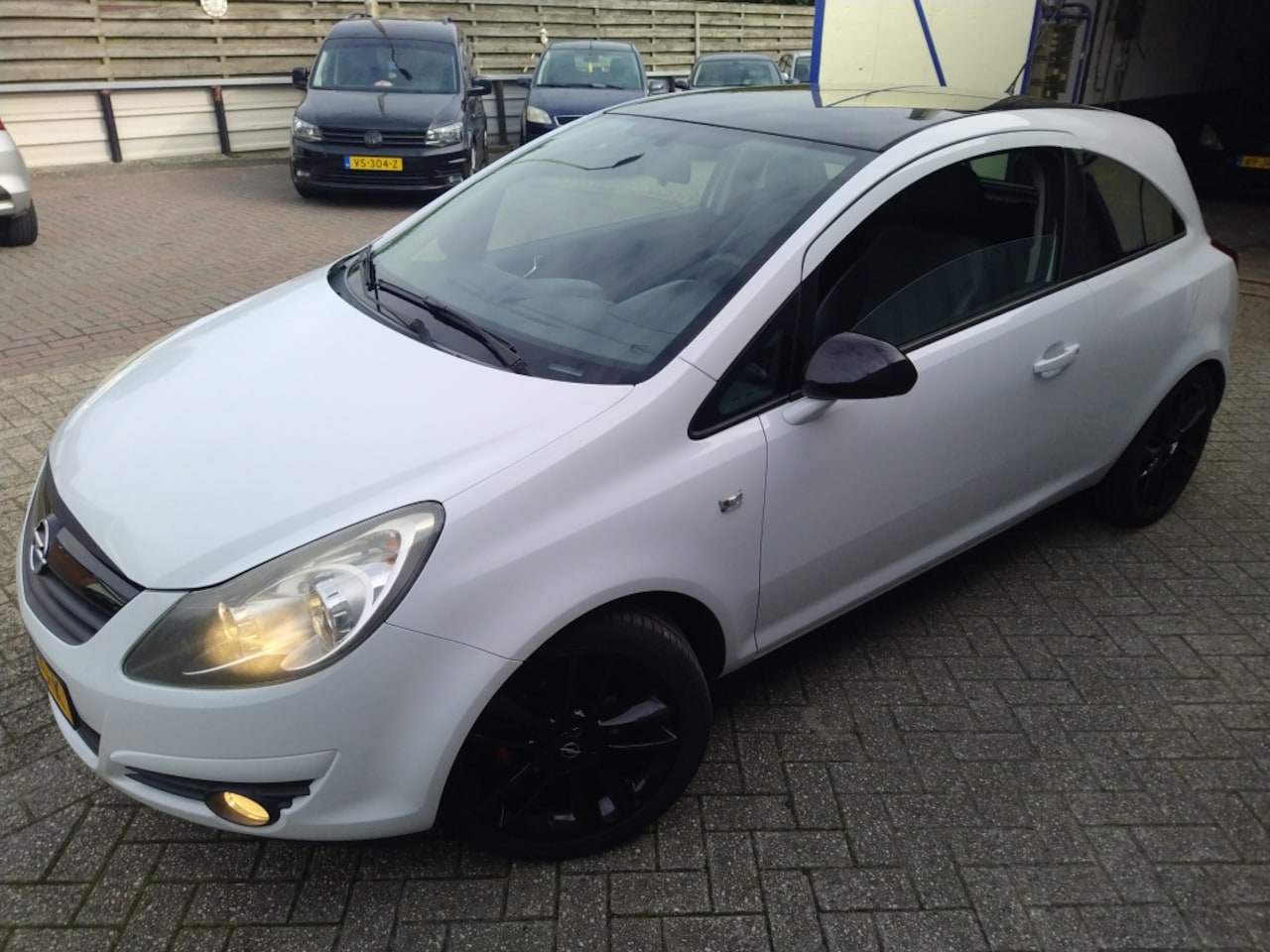 Opel Corsa - 1.2-16V Sport 1.2-16V Sport - AutoWereld.nl