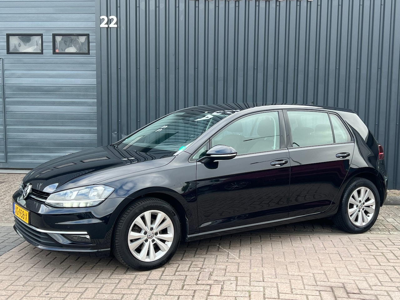 Volkswagen Golf - 1.0 TSI Comfortline Business|1e Eigenaar|PDC|ACC|Navi|Apple Carplay|Dealer Onderhouden - AutoWereld.nl
