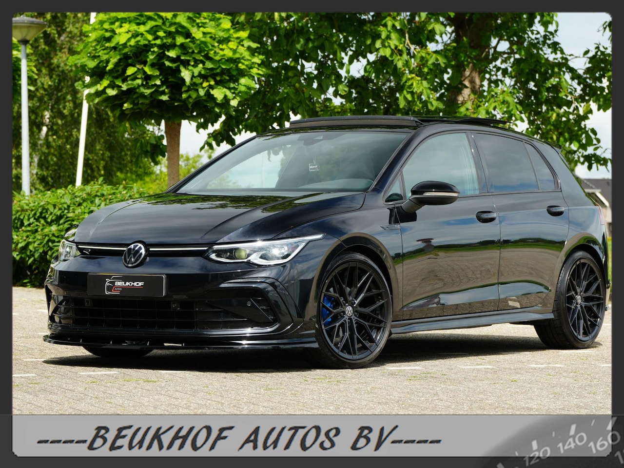 Volkswagen Golf - 1.5 eTSI R-Line Pano H&K Audio Cruise Camera - AutoWereld.nl