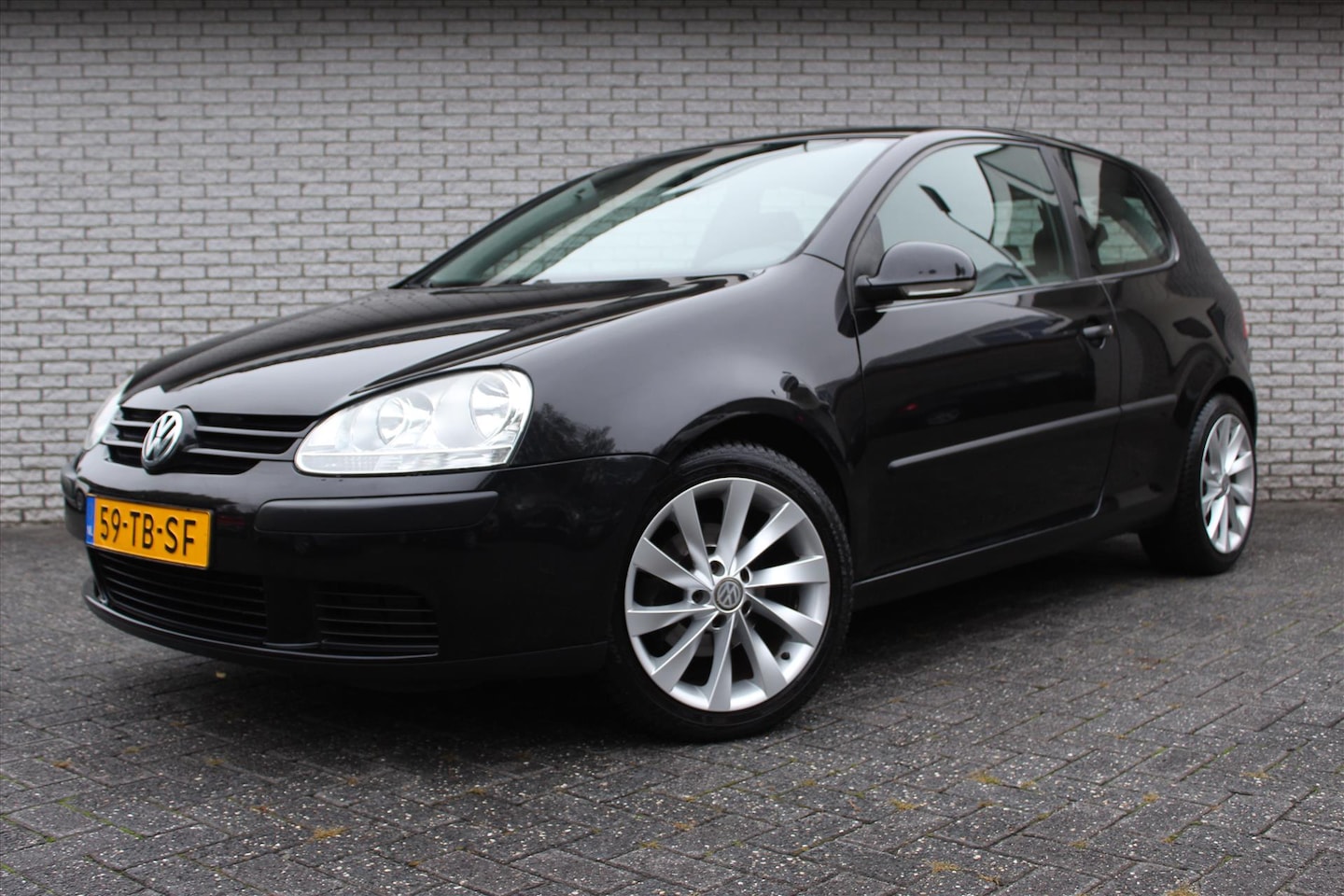 Volkswagen Golf - 1.6 75KW Trendline Business | 3-dr | LMV ''17 - AutoWereld.nl