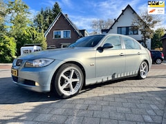 BMW 3-serie - 320i Dynamic Executive Trekh Ecc LM Schnitzer lees Tekst