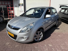 Hyundai i20 - 1.4i i-Catcher |NIEUW APK |AIRCO AUT|LM VLGN |LUXE|E-PKKT|