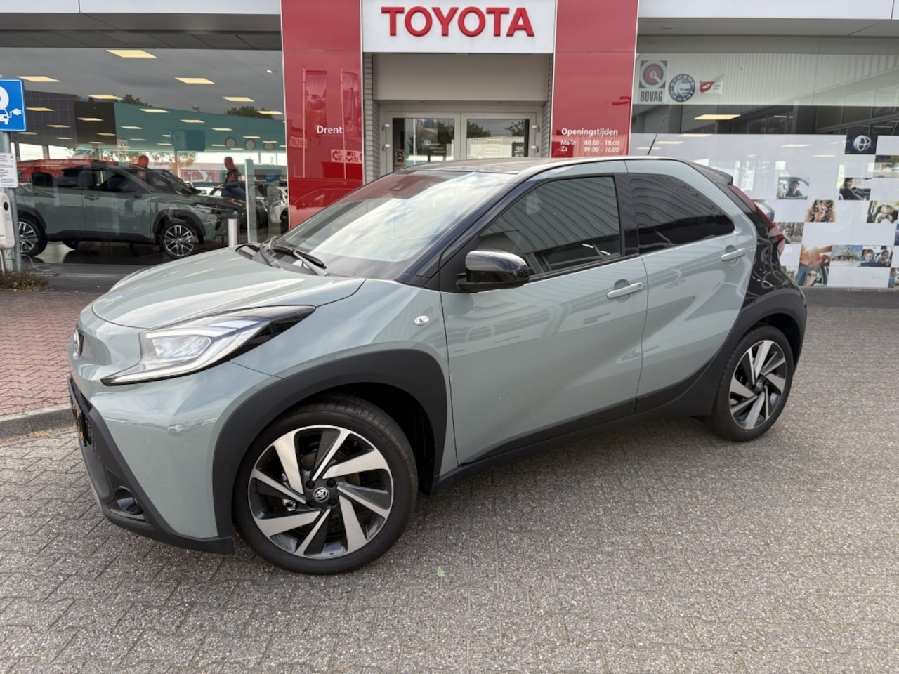Toyota Aygo X - 1.0 VVT-i MT Envy | Sensoren V + A | Climate control - AutoWereld.nl
