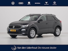 Volkswagen T-Roc - 1.0 TSI 110pk Style Navigatie Trekhaak Carplay Clima Acc Pdc 341