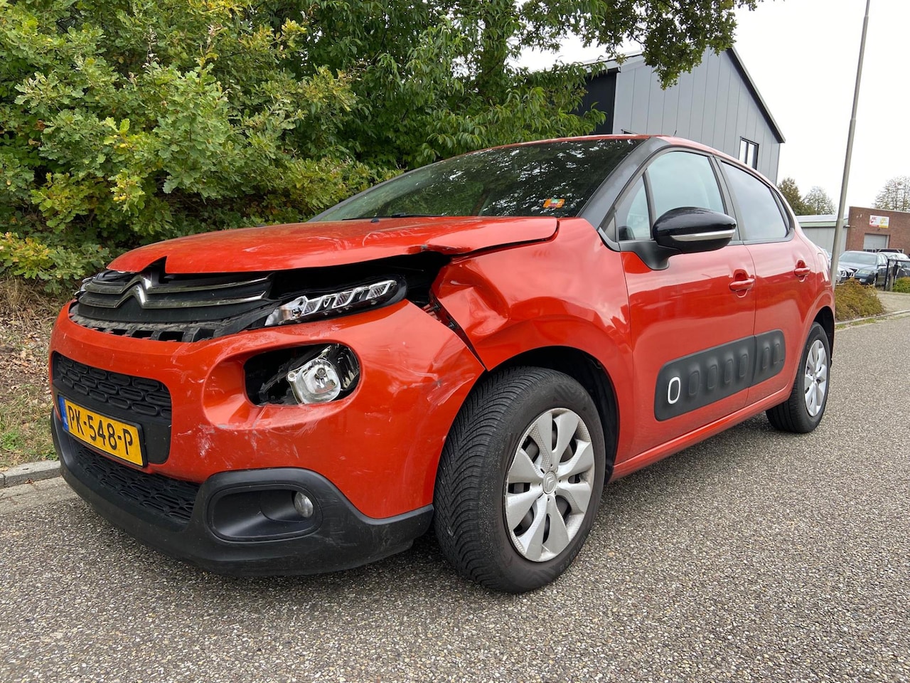 Citroën C3 - 1.6 BlueHDi Feel 1.6 BlueHDi Feel, BJ`2017, nieuw model, VOORSCHADE! - AutoWereld.nl