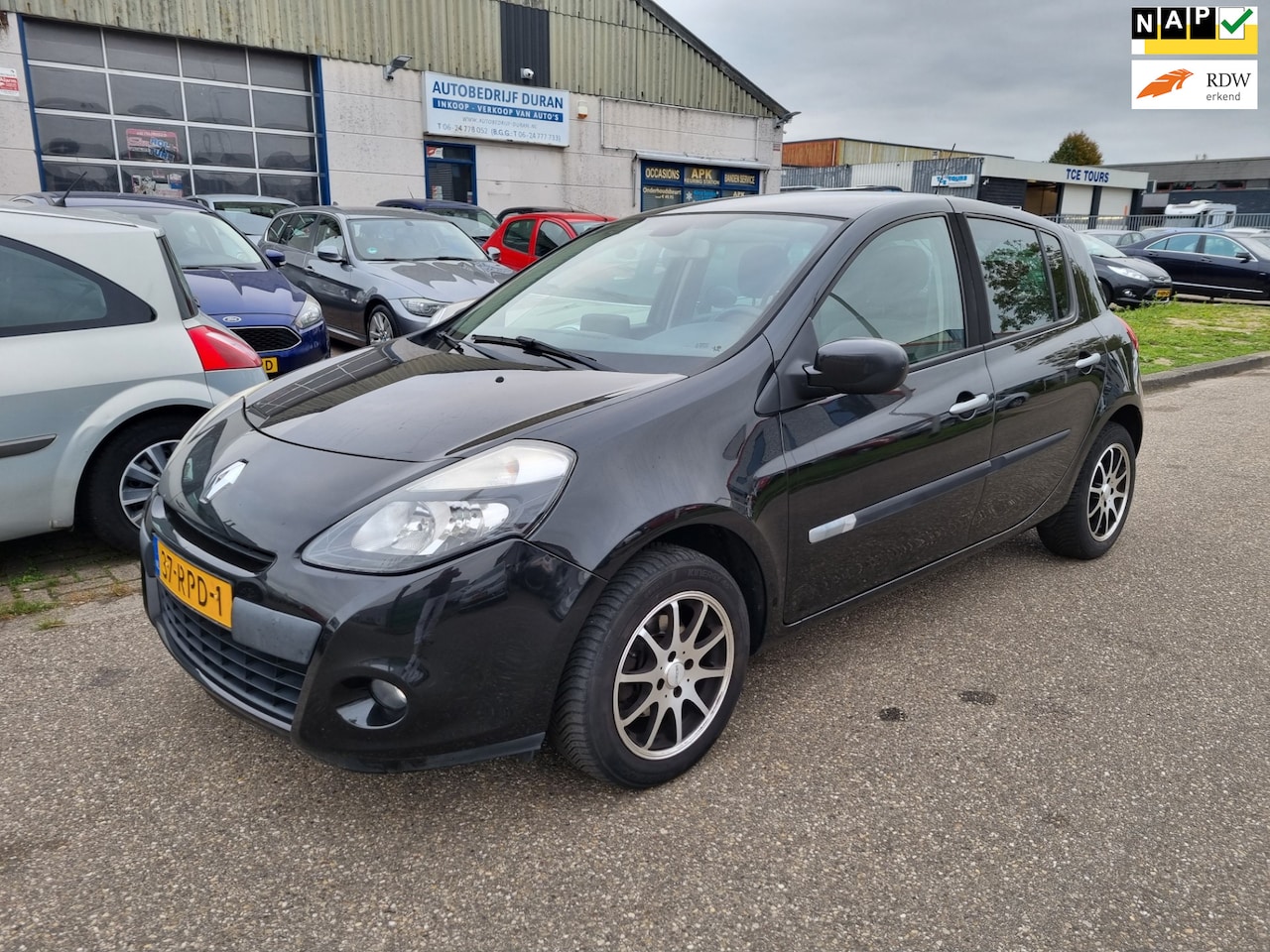 Renault Clio - 1.5 dCi Parisienne Bj:2011 - AutoWereld.nl