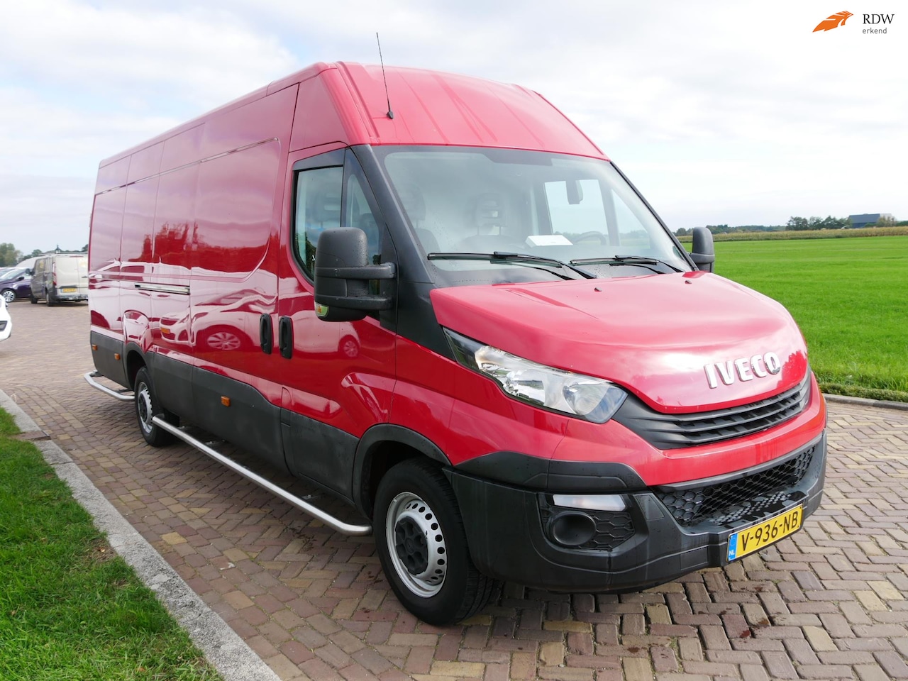 Iveco Daily - 35S12V 2.3 410 H3 ** 12499 EX BTW ** NEW APK/TUV - AutoWereld.nl
