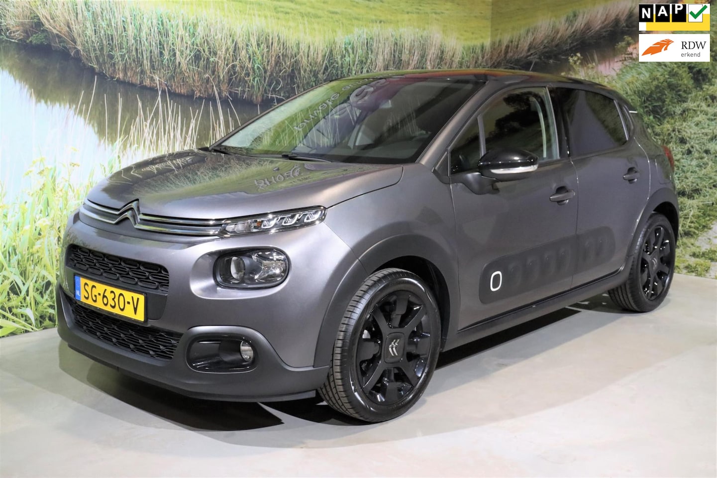 Citroën C3 - 1.2 PureTech Shine|CLIMATE | NAVI | CARPLAY - AutoWereld.nl