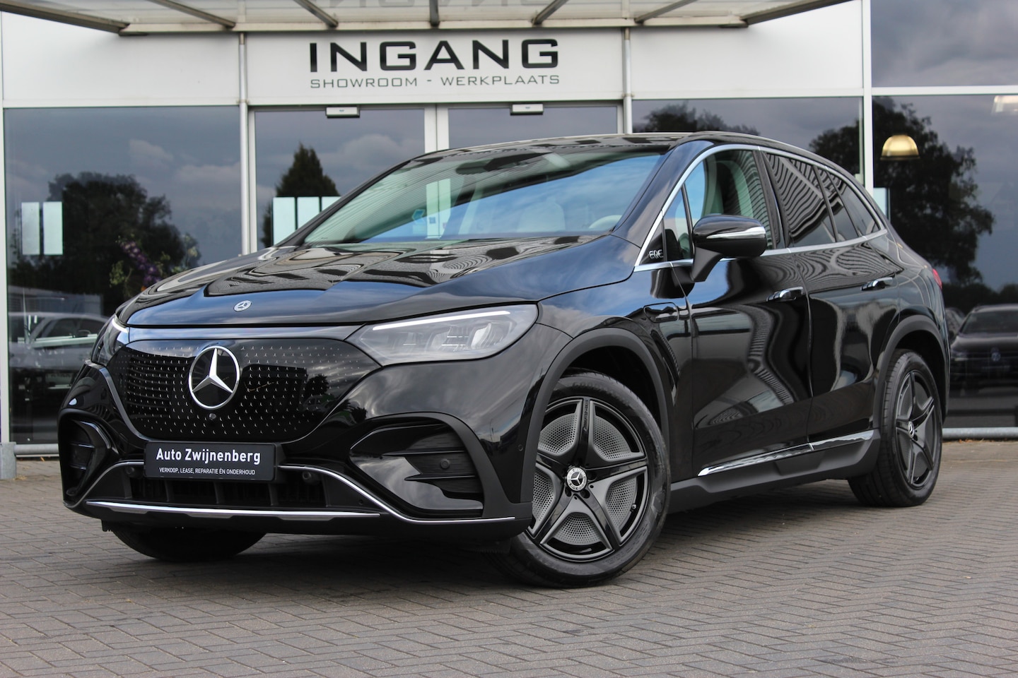 Mercedes-Benz EQE SUV - 350+ AMG Line 96 kWh Pano | Trekh | Burmester - AutoWereld.nl