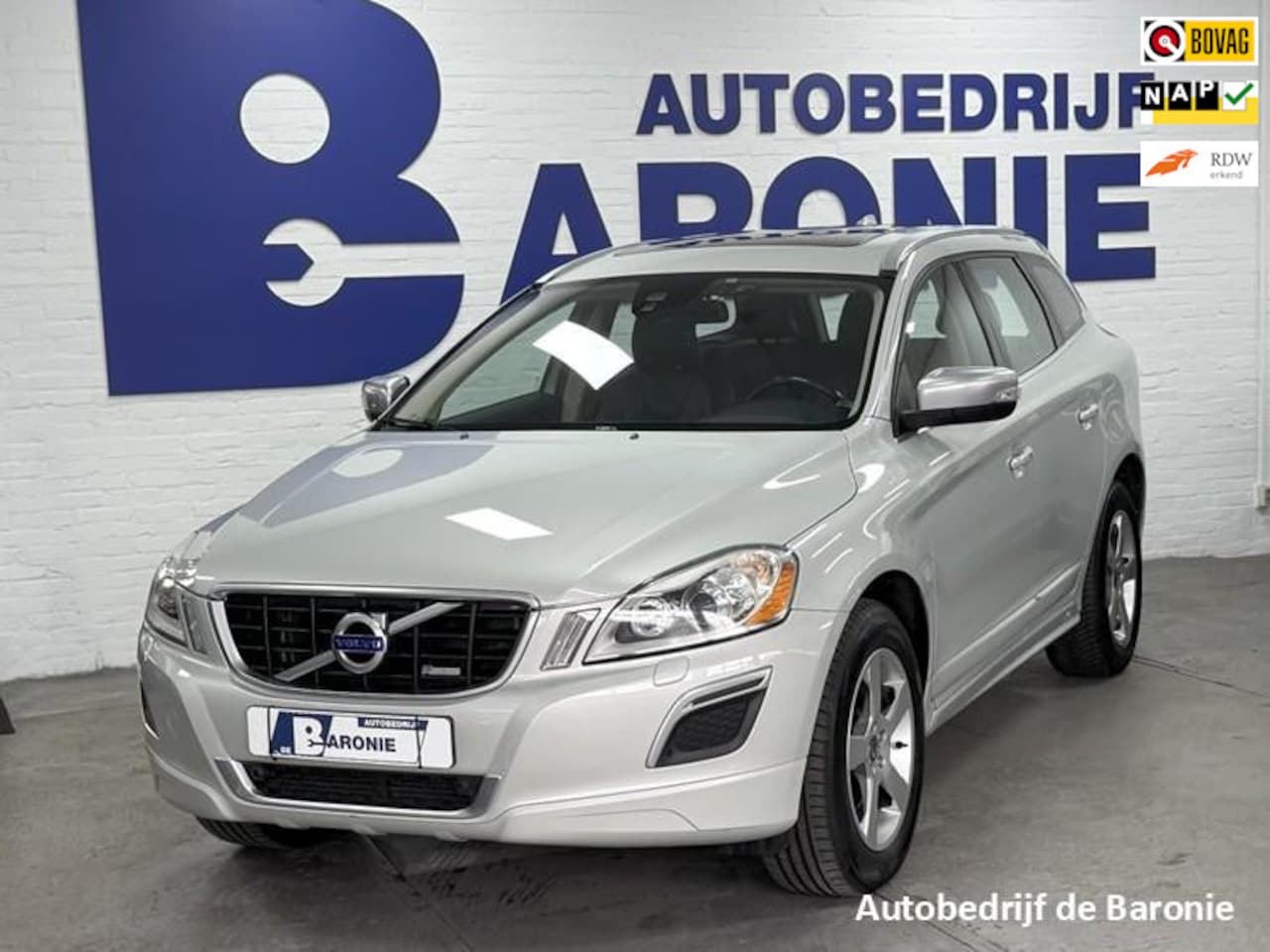 Volvo XC60 - 2.4 D5 AWD R-Design - AutoWereld.nl