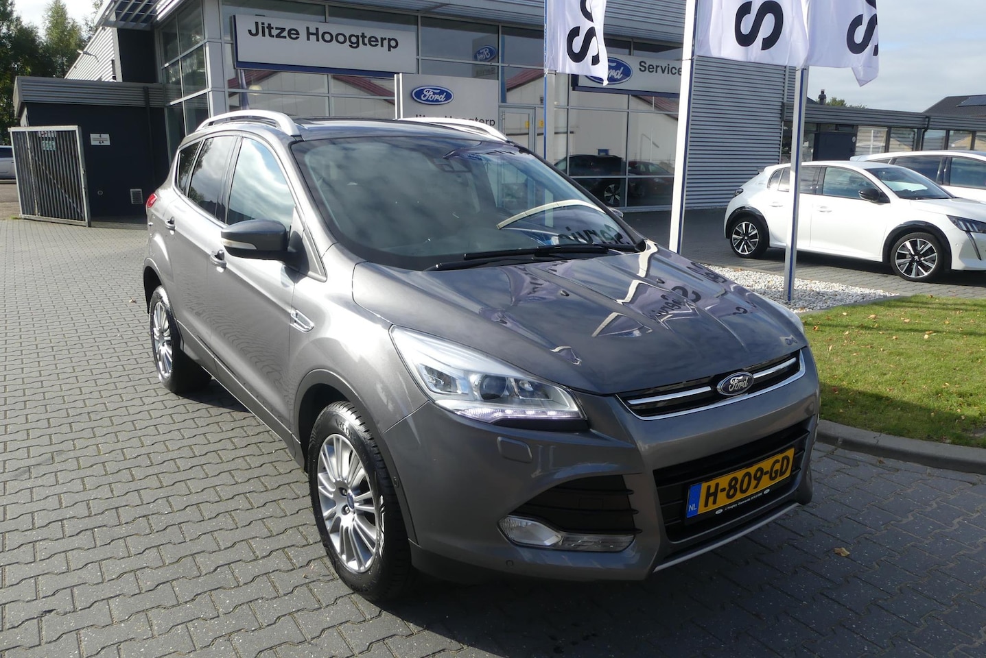 Ford Kuga - 1.6 Titanium TREKHAAK AFNEEMBAAR (2.000KG), PANO, CRUISE, CLIMA, PDC V&A, VOORRUITVERWARMI - AutoWereld.nl