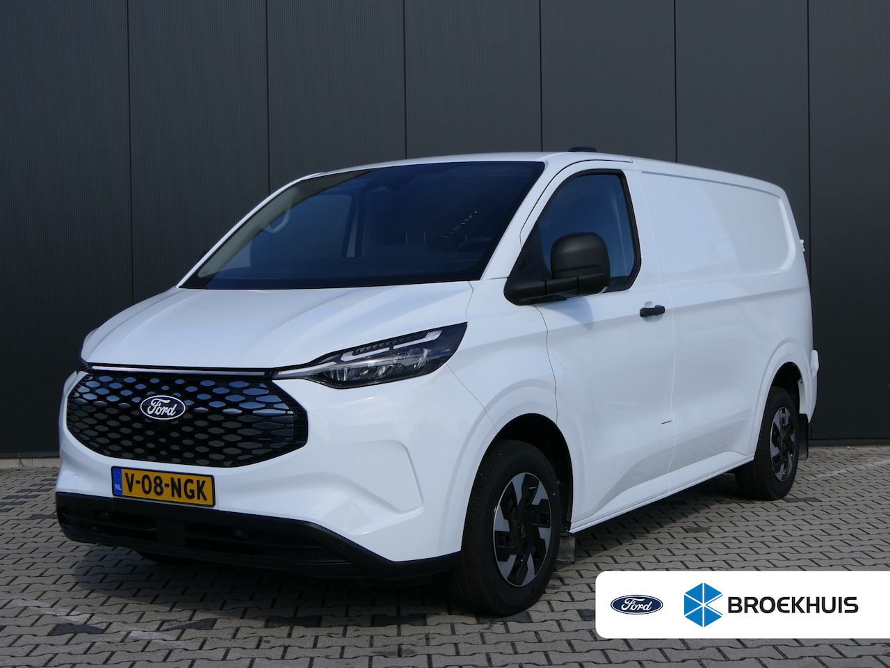 Ford E-Transit Cust. - 320 L1H1 Trend 65 kWh Uit voorraad, 2300kg trekgewicht! - AutoWereld.nl