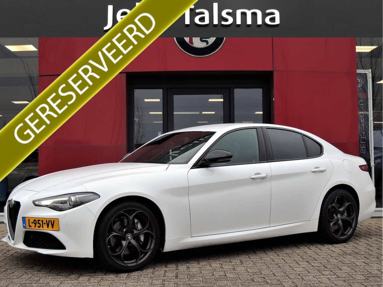 Alfa Romeo Giulia - 2.0T Super│19'' LMV │Navi│Veloce look│CarPlay | Android Auto | PDC | Automaat - AutoWereld.nl