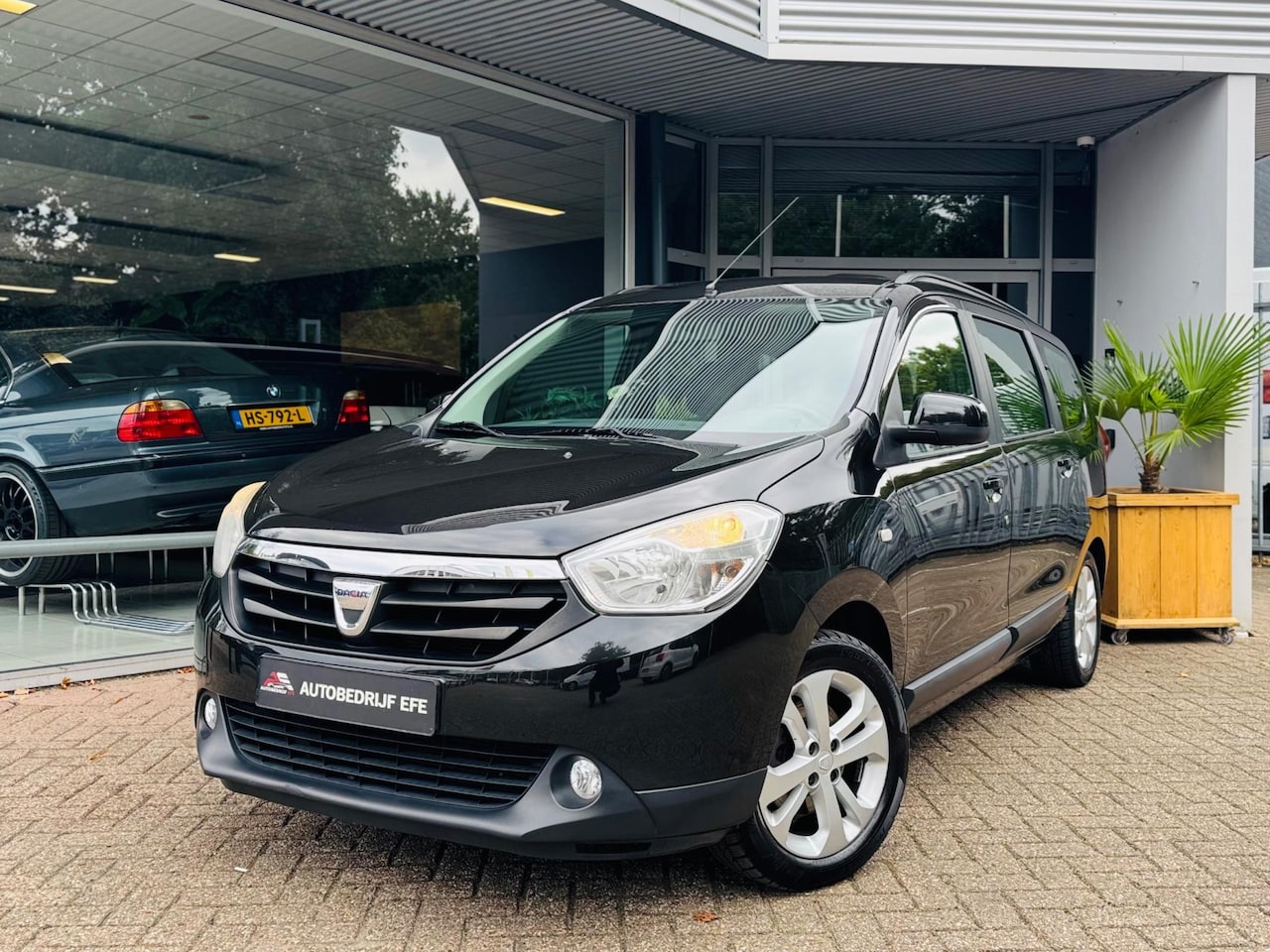 Dacia Lodgy - 1.2 TCe Prestige 7p. Airco*Navi*Pdc - AutoWereld.nl