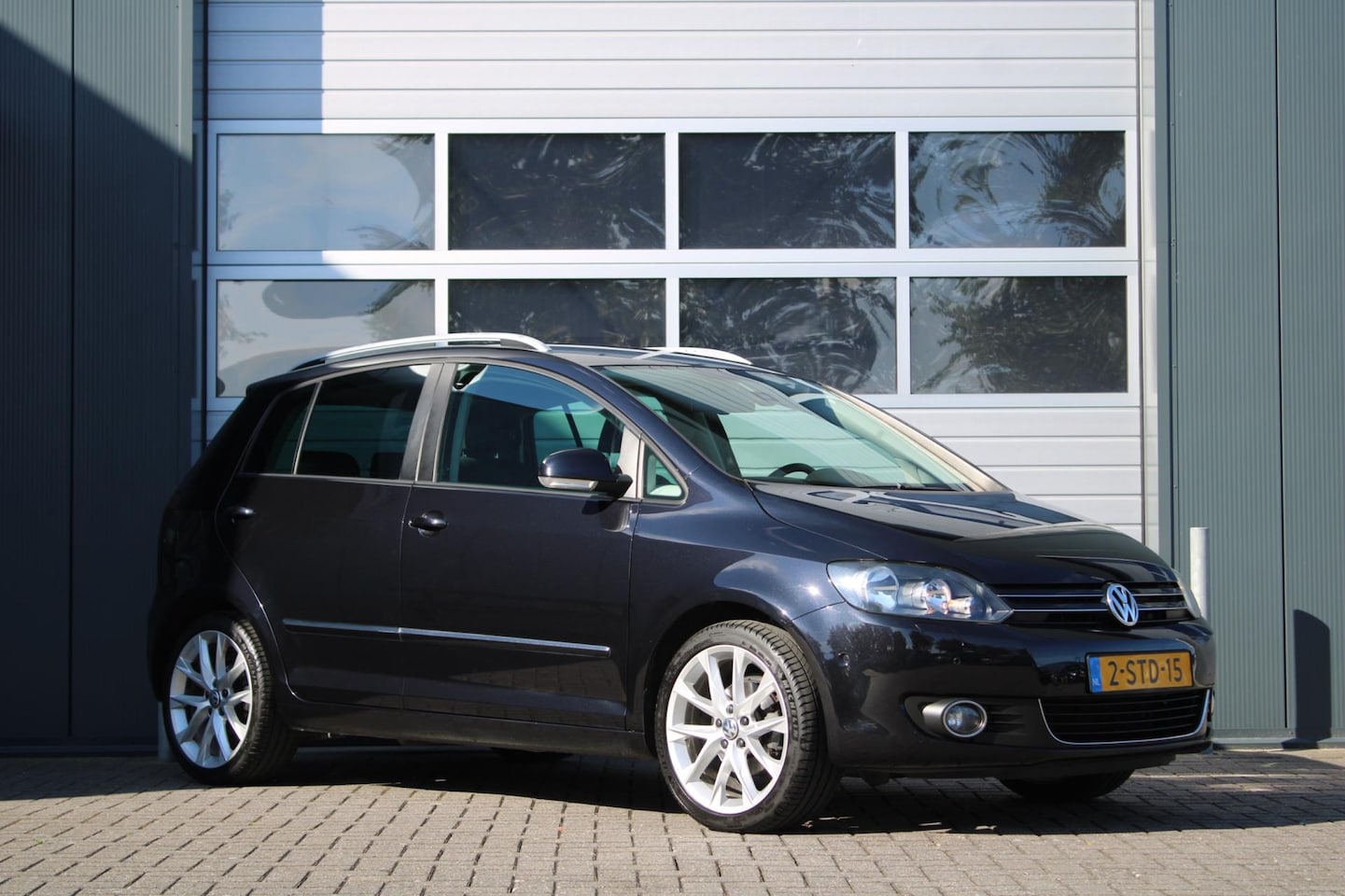 Volkswagen Golf Plus - 1.2 TSI Highline BlueMotion 105pk Clima/Cruise/Navi/Bluetooth/PDCv+a/Alcantara/RadioCD.AUX - AutoWereld.nl