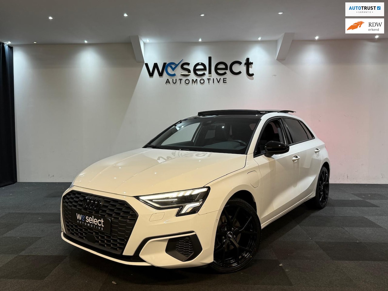 Audi A3 Sportback - 40 TFSI e Pano l Matrix - AutoWereld.nl