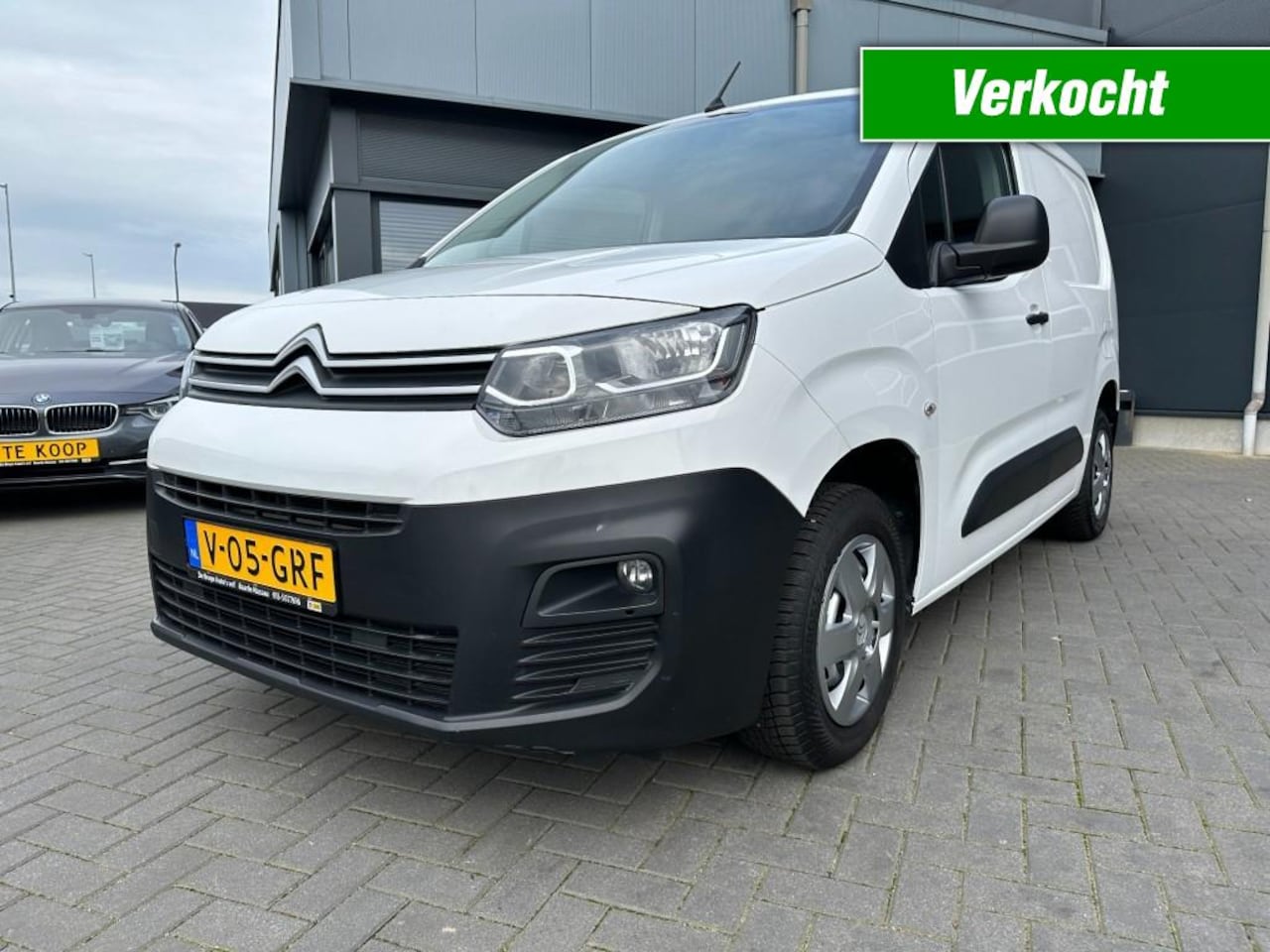 Citroën Berlingo - 1.2 PureTech Club Airco schuifdeur Trekhaak - AutoWereld.nl