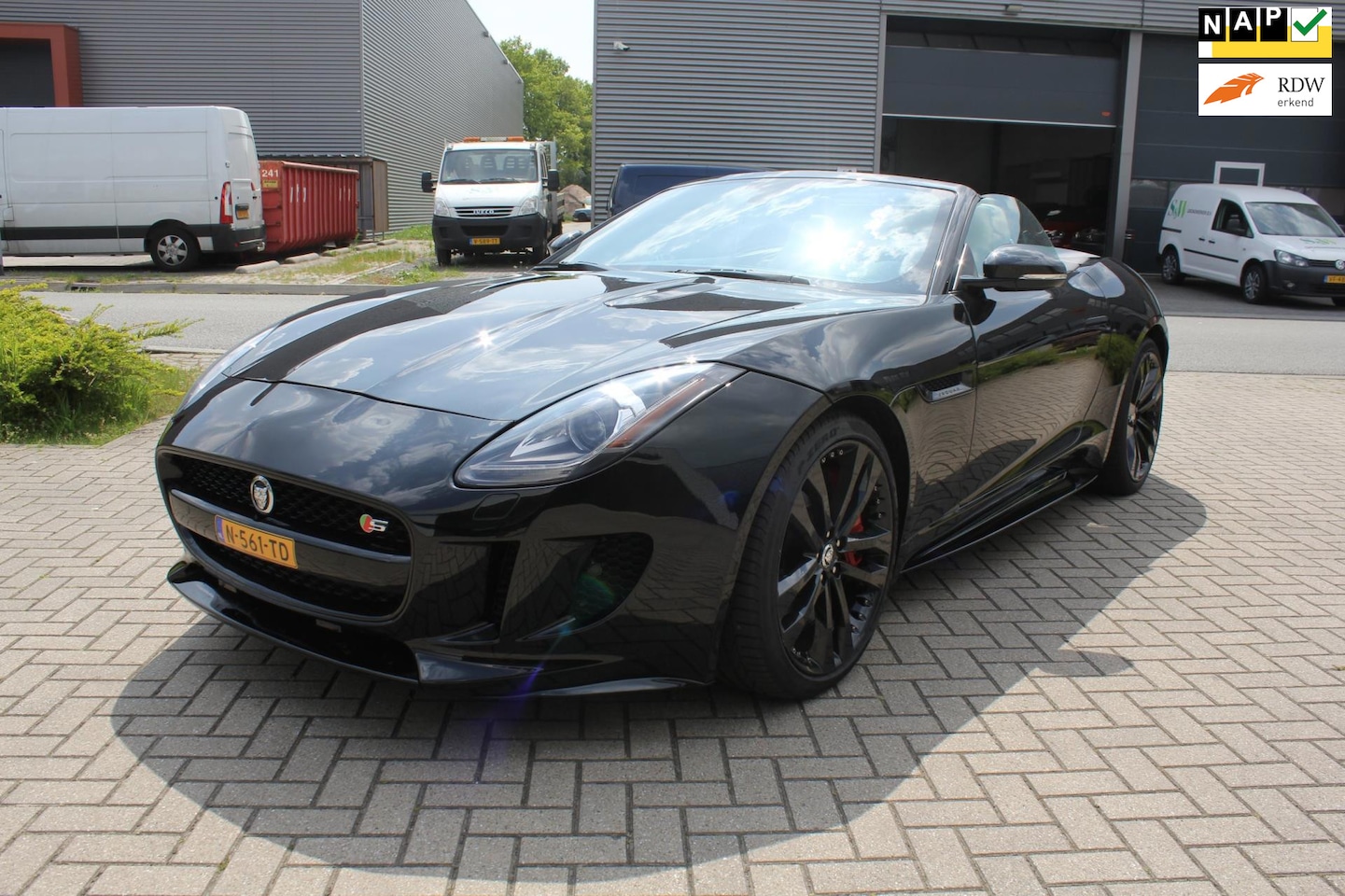 Jaguar F-type - 5.0 V8 R Convertible 5.0 V8 R Convertible - AutoWereld.nl