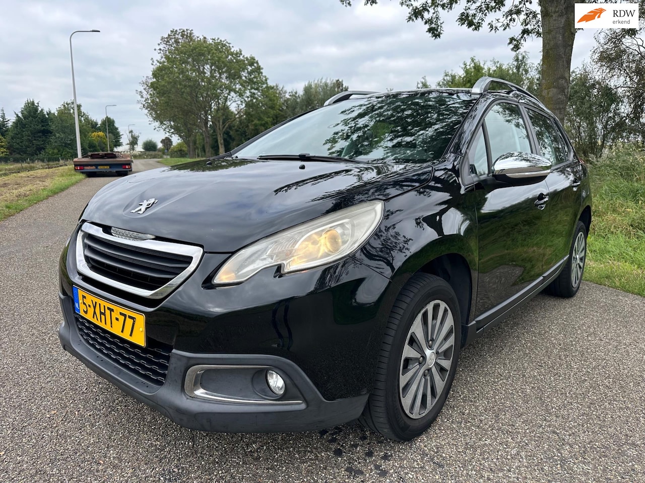 Peugeot 2008 - 1.2 VTi Active Pack Premium|pano| - AutoWereld.nl