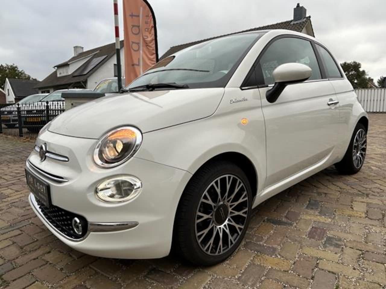 Fiat 500 - 1.0 Hybrid Dolcevita 1.0 Hybrid Dolcevita, NAVI/PANORAMA/HALF LEDER/LMV - AutoWereld.nl