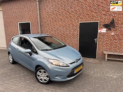 Ford Fiesta - 1.25 Limited Airco, Lage KM stand, Zeer Netjes