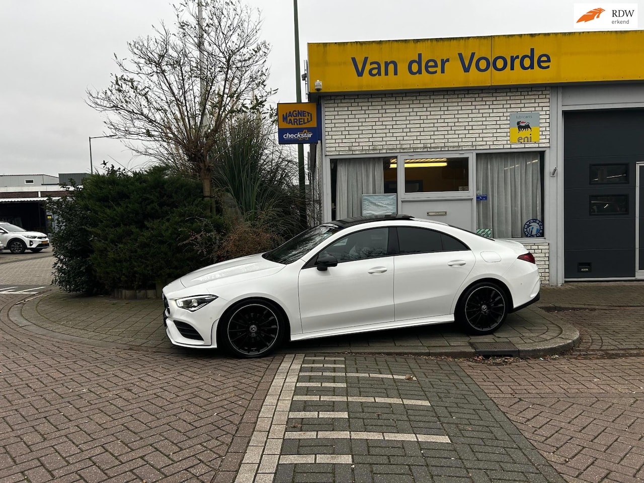 Mercedes-Benz CLA-Klasse - 180 d Premium Plus AMG PAKKET - AutoWereld.nl