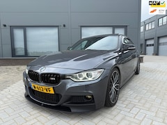 BMW 3-serie - 320d High Executivev // M-Pakket // Leer // Schuif. dak //