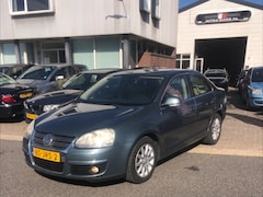 Volkswagen Jetta - 1.4 TSI Comfortline Cilma, Navigatie Enz. Incl nieuwe Apk bij aankoop